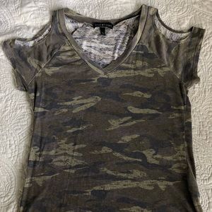 Women’s camo tee shirt